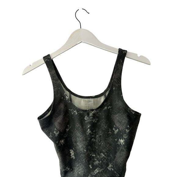 Jessica Simpson Gray Faux Snake Print Cropped Tank Top Women's Small - Picture 3 of 6